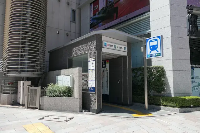 A street-level lift entrance to Awajicho and Ogawamachi stations