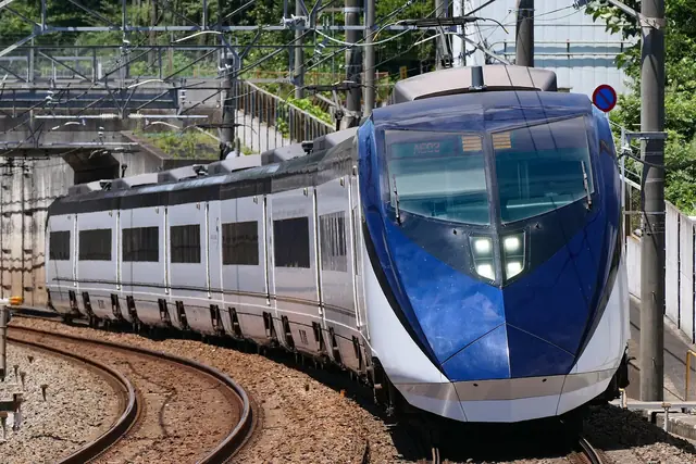 Поезд Keisei Skyliner, самый быстрый путь из аэропорта Нарита в Токио