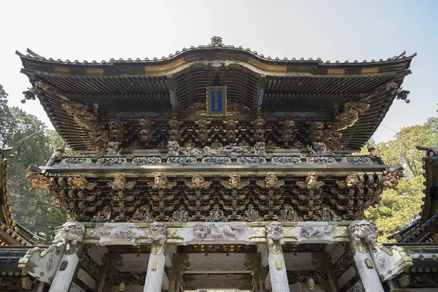 日光東照宮の彫刻に彩られた陽明門